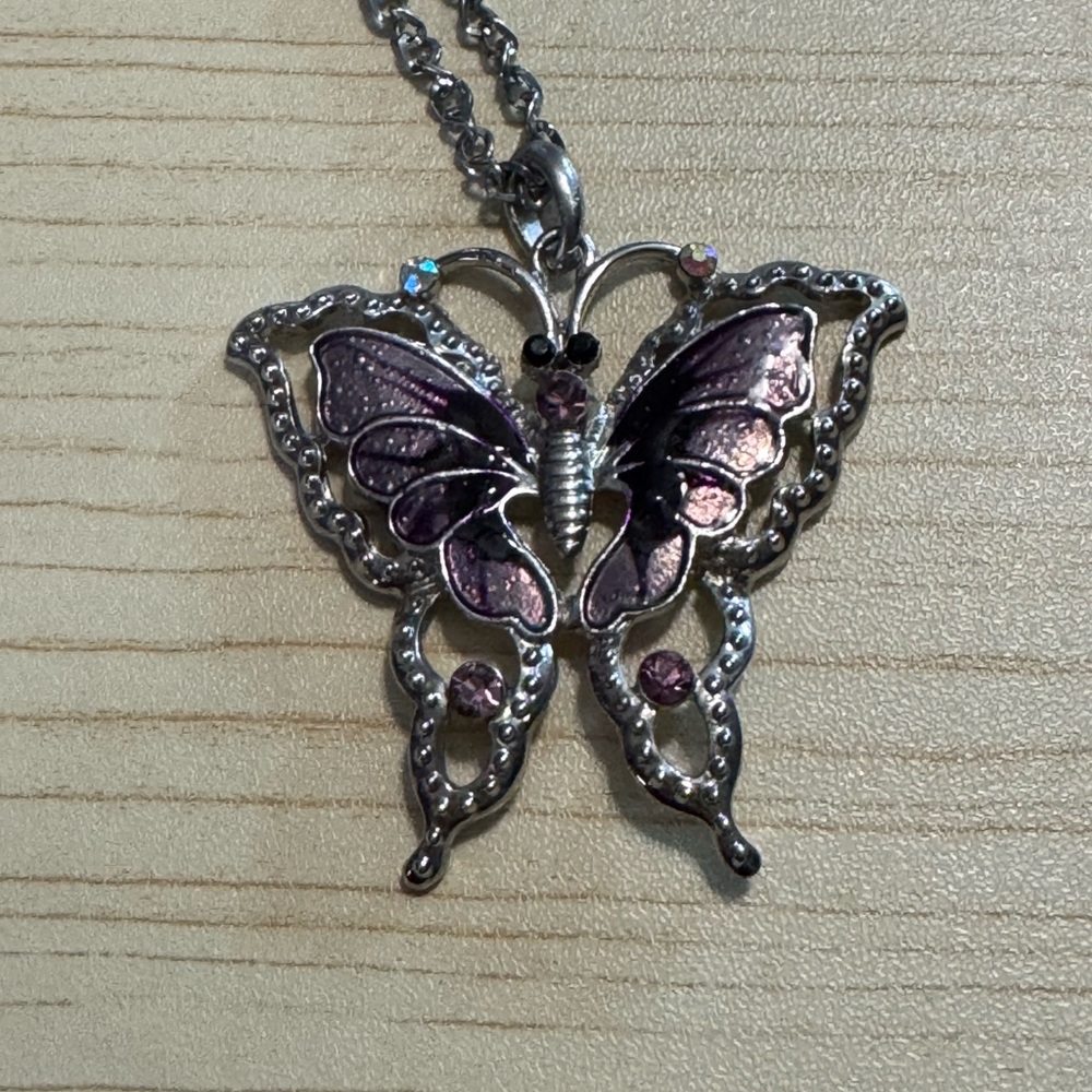 Elegant Silver and Purple Butterfly Pendant Necklace